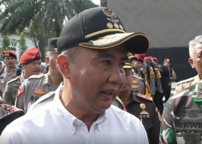 Pj Gubernur Jawa Barat Bey Machmudin