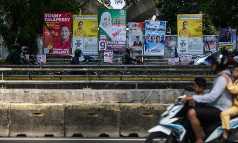 Sebelum mencoblos, kenali dulu caleg Pemilu 2024 yang akan dipilih. Ada tiga situs yang bisa diakses untuk cek profil caleg Pemilu 2024. (Foto: CNN Indonesia)