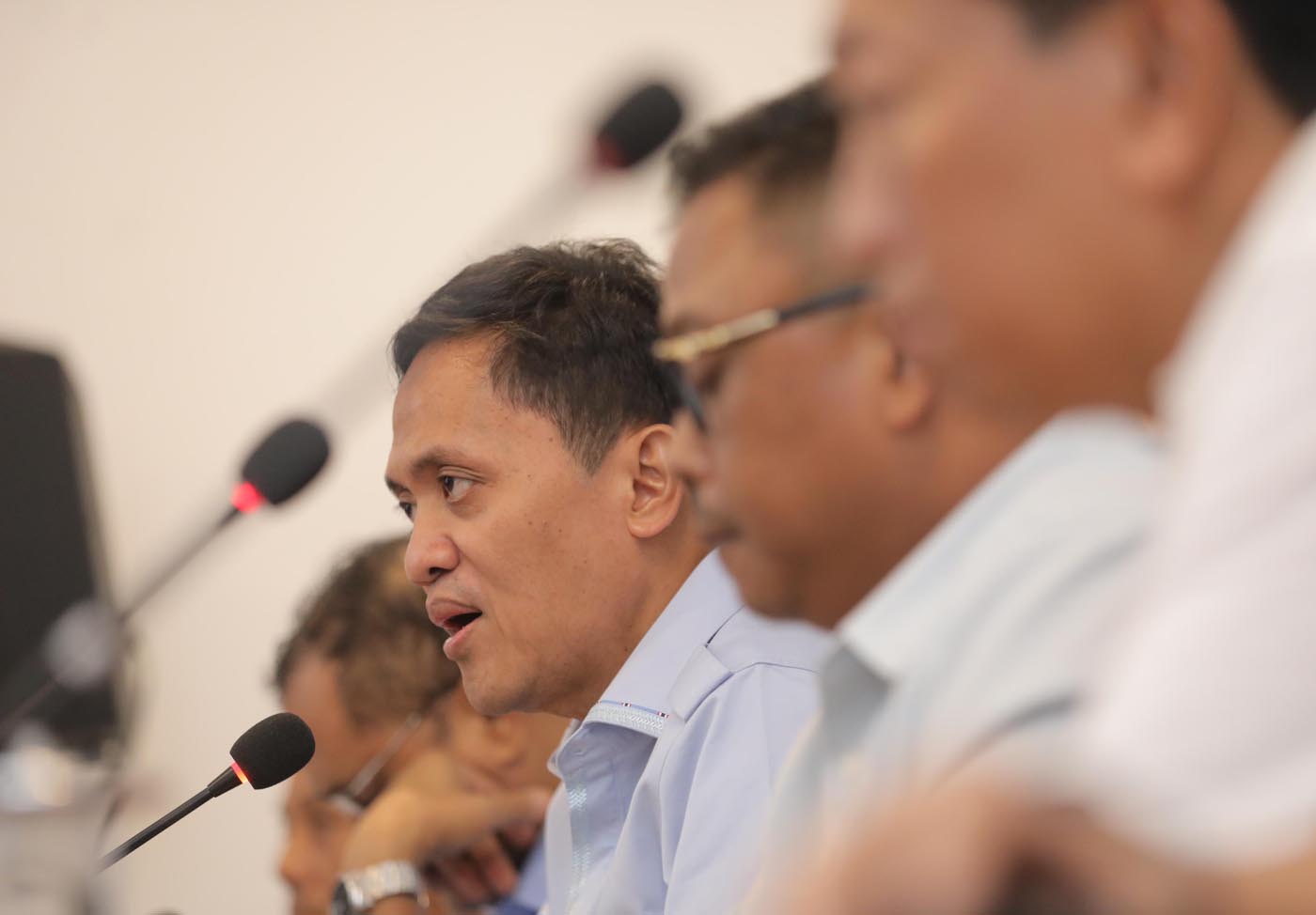 Wakil Ketua TKN Prabowo-Gibran, Habiburokhman bersama Tim kuasa hukum TKN saat menggelar konferansi Pers di Media Center TKN, Kawasan Kebayoran, Jakarta, Senin (5/2/2024).