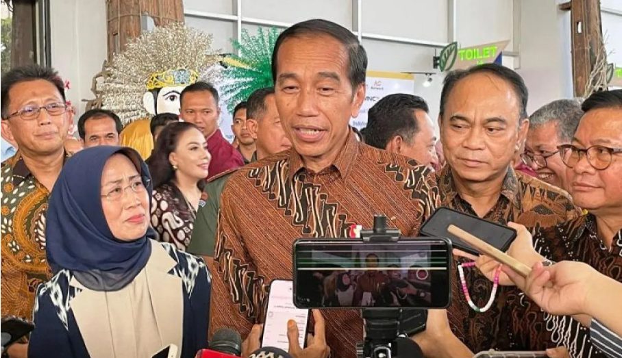 Presiden Joko Widodo memberikan keterangan kepada wartawan usai menghadiri acara Puncak Peringatan Hari Pers Nasional 2024. (Foto: antara)