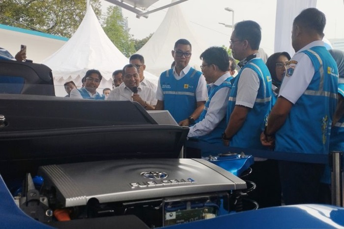 PT PLN (Persero) meresmikan stasiun pengisian hidrogen atau hydrogen refueling station (HRS) pertama di Indonesia, Rabu (21/2). (Antara)