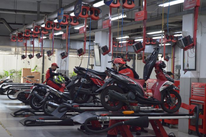 Ilustrasi: Perawatan sepeda motor penting untuk memastikan kinerjanya maksimal saat digunakan sehari-hari. (Istimewa).
