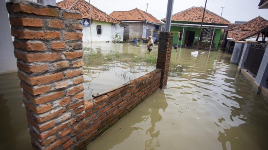 Banjir menerjang empat desa di Kabupaten Bangkalan, Madura, Jawa Timur, dan berdampak terhadap 2.000 warga. (ANTARA)