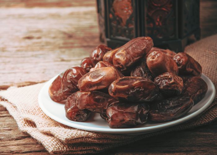 Buka Puasa Sehat Dengan Kurma dan Mentega Ala dr. Zaidul Akbar