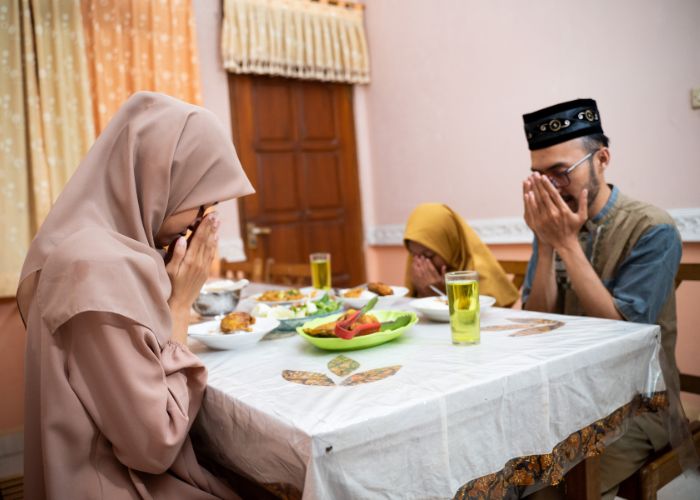Takjil dan Iftar di Bulan Ramadhan