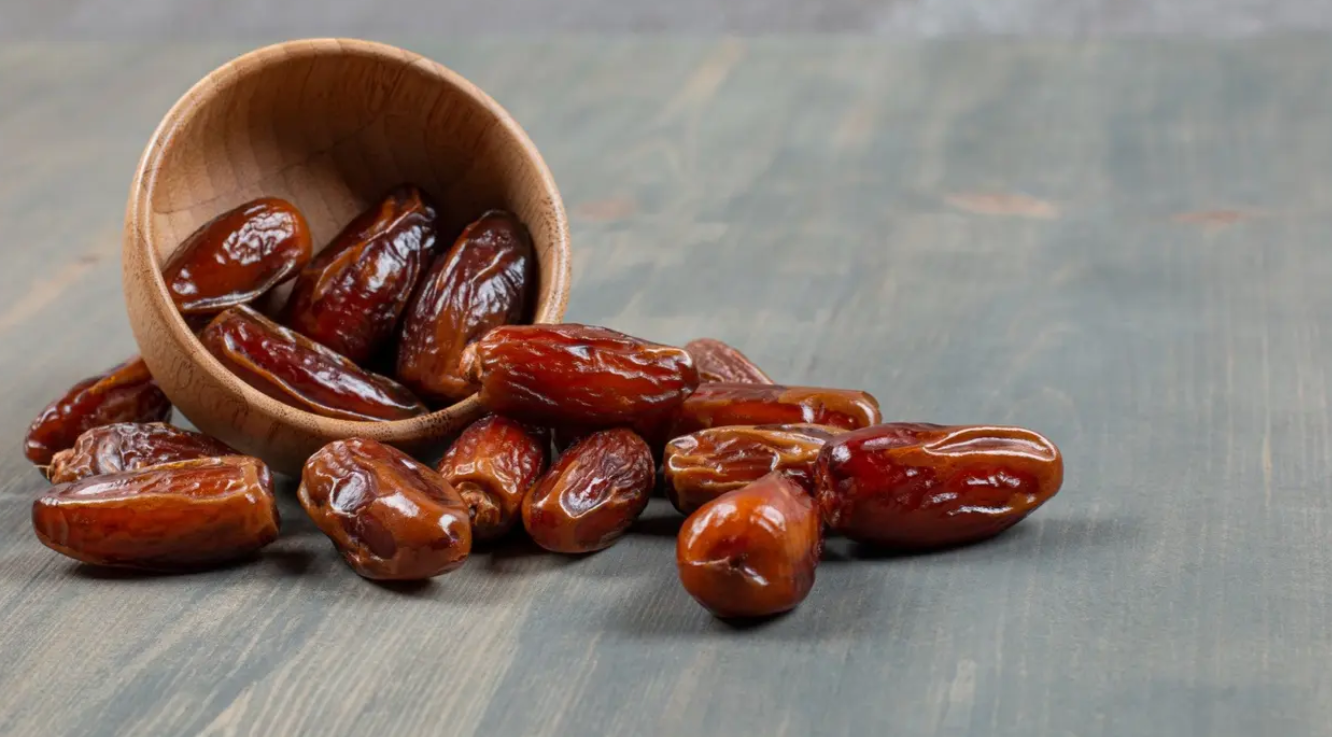 Ilustrasi kurma. (Image by azerbaijan_stockers on Freepik)