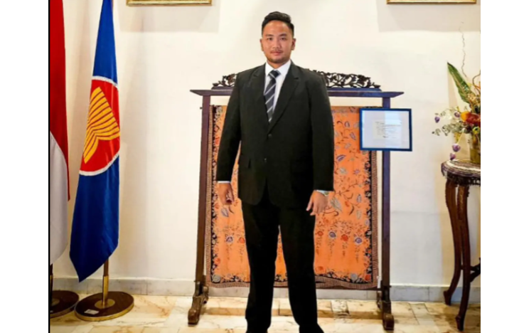 WNI Habib Rizky Zakaria yang tengah bekerja di Kota Marseille, Prancis, dan bekerja di sana. (Dok. Habib Rizky Zakaria)