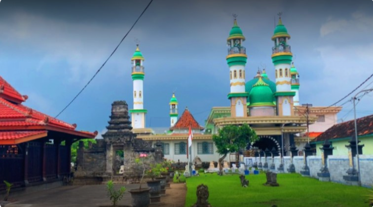 Makan Ratu Ibu, salah satu wisata religi di Sampang, Madura (santrinews.com/istimewa)