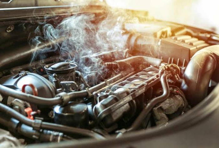 Ilustrasi: Mesin mobil menjadi overheat. (Bumper)