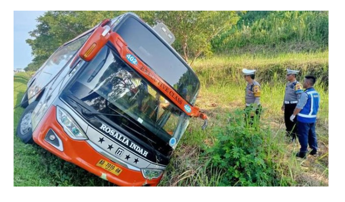 Foto Kecelakaan bus Rosilia Indah. (Dok. Istimewa)