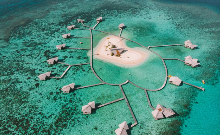 Pulau Cinta, Gorontalo (Shutterstock/Photo Sunny Days)