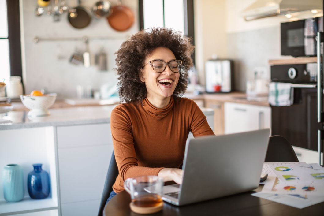 Ilustrasi WFH (Work From Home)