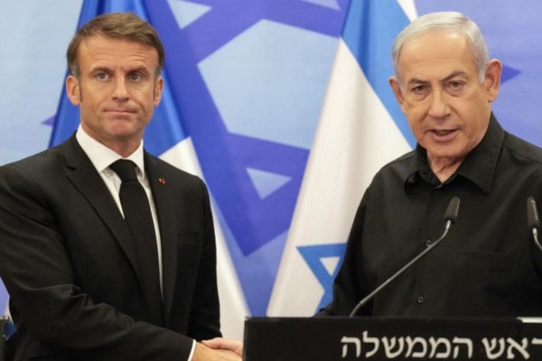 Presiden Prancis Emmanuel Macron dan PM Israel Benjamin Netanyahu