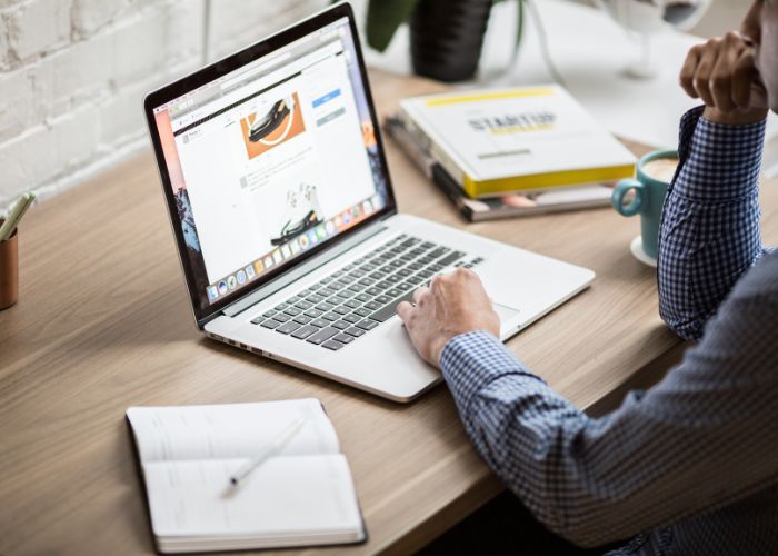 Ilustrasi Website Penghasil Uang