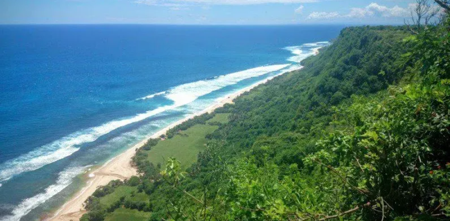 Pantai Nunggalan, photo by pesisir.net