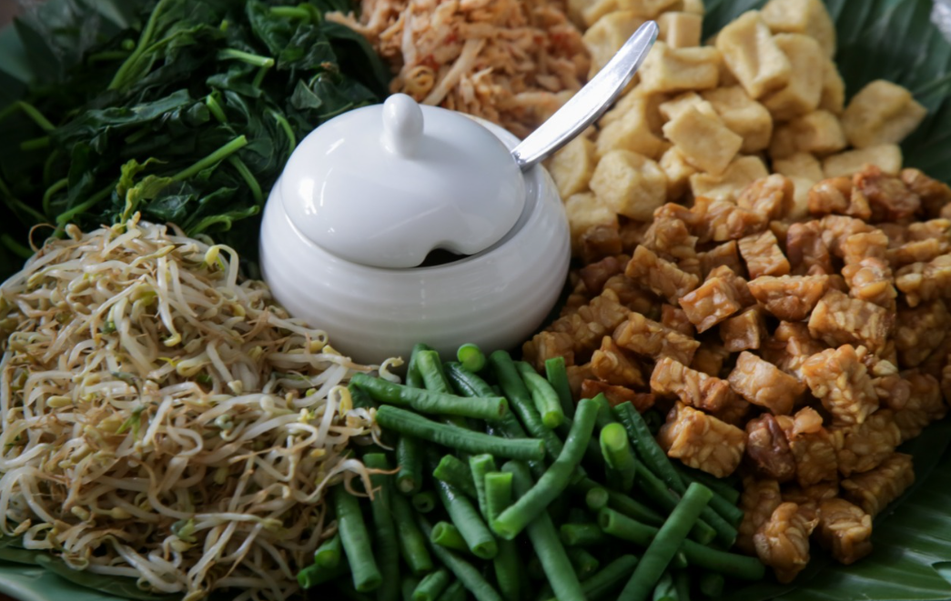 Lauk Pauk yang Wajib Ada di Nasi Lemak