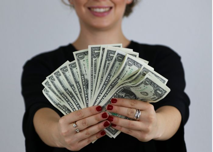 Ilustrasi Aplikasi Penghasil Dollar