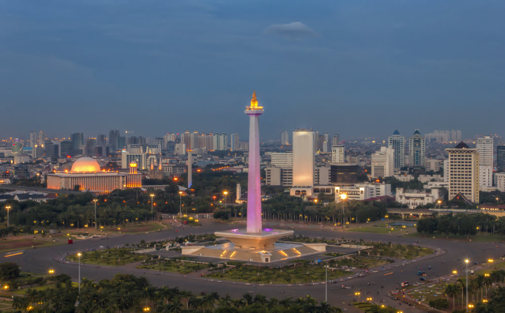 MONUMEN NASIONAL (MONAS)