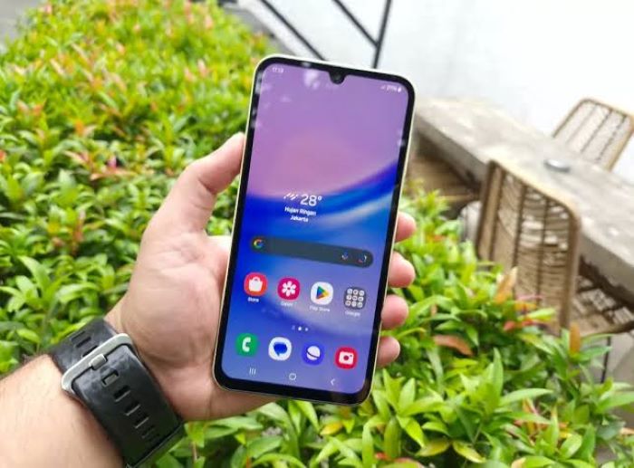 Ilustrasi: Samsung Galaxy A15. (RianAlfianto/JawaPos.com).