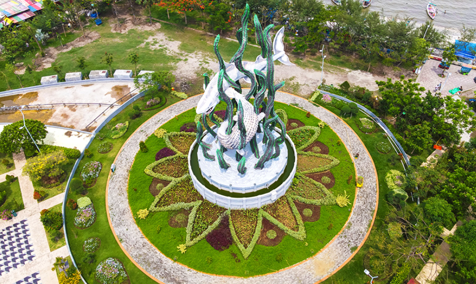 Taman Suroboyo. (Sumber: Sony Herdiana &ndash; Shutterstock)