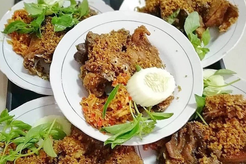 kuliner bebek goreng sinjay.