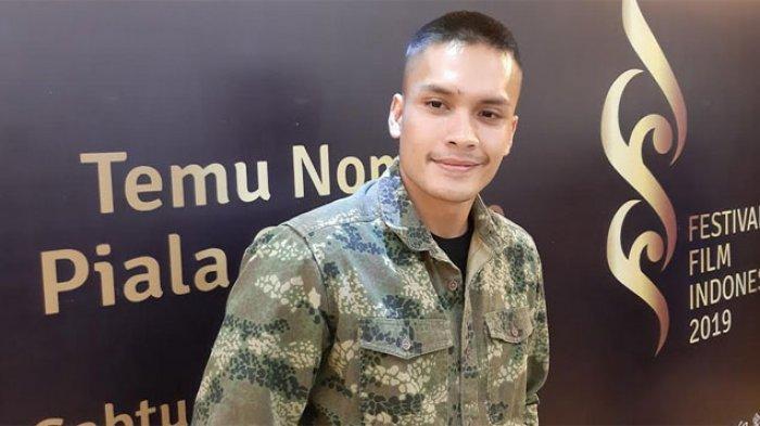 Aktor sekaligus petarung mixed martial arts (MMA), Randy Pangalila akan tanding tinju melawan Kkajhe atau Jekson Karmela.