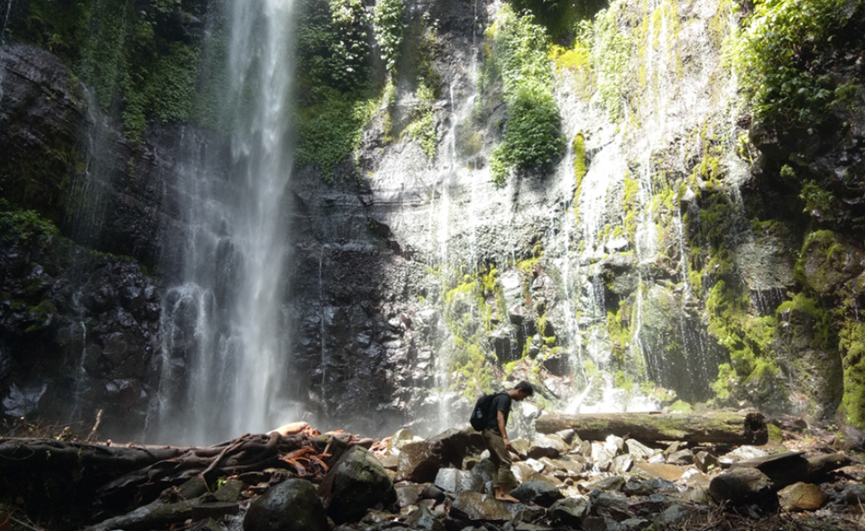 Curug Lawe. (Sumber Rian surya &ndash; Shutterstock)