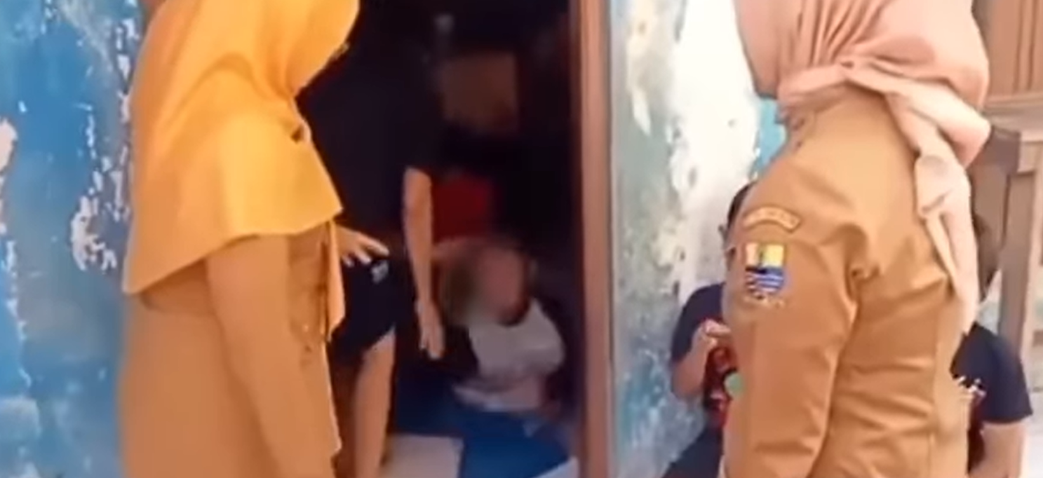 VIRAL! HP Hasil Tabungan Dijual Ibunya, Anak Alami Depresi