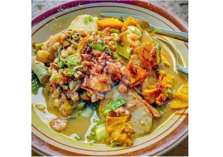 Kuliner Khas Kamal Rujak Soto, Kelezatan yang Dikenal Mahasiswa