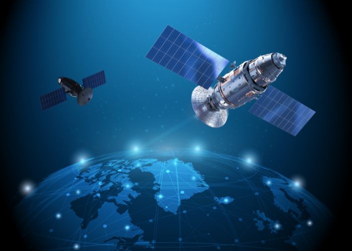 Ilustrasi Satelit di Luar Angkasa Bumi