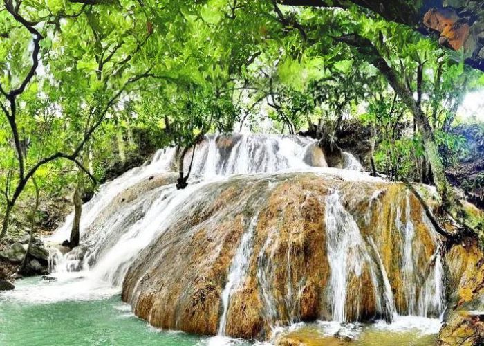 Air Terjun Batu Raja Manitan