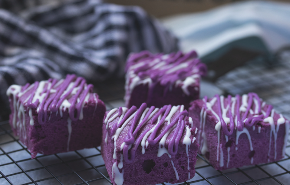 Brownies Ubi Ungu. (mangolovemom &ndash; Shutterstock)