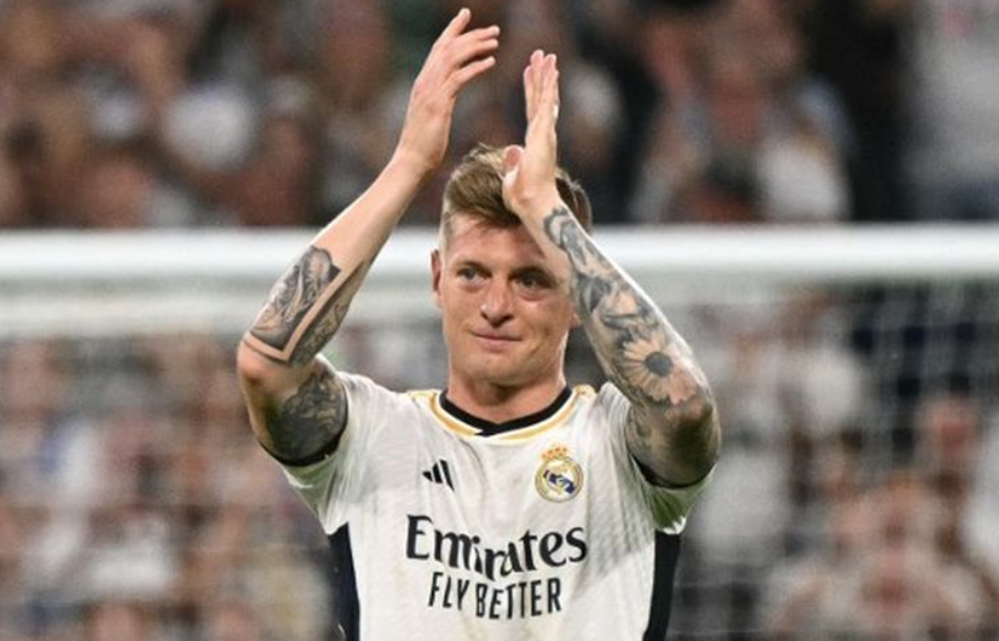 Toni Kroos menjalani laga terakhir bersama Real Madrid di Liga Spanyol saat melawan Real Betis di Stadion Santiago Bernabeu, Minggu (26/5/2024) dini hari WIB. Laga Real Madrid vs Real Betis berakhir d