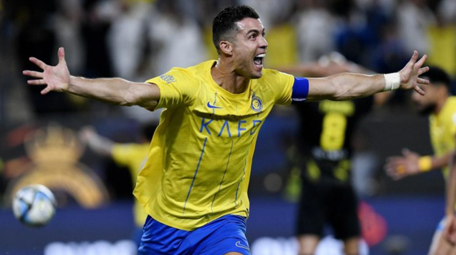 Cristiano Ronaldo cetak dua gol saat Al Nassr hajar Al Ittihad hingga babak belur. (REUTERSStringer)