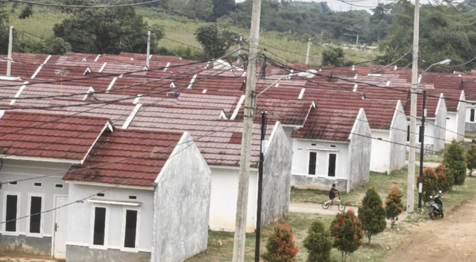 UU Tapera mengatur dana tabungan perumahan rakyat yang akan dipotong dari gaji pekerja setiap tanggal 10 bisa dipakai untuk membeli, merenovasi rumah. ( ANTARA FOTO/MUHAMMAD ADIMAJA).