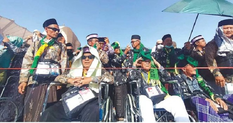 Jamaah haji Indonesia di Tana Suci. (ARIS IMAM MASYHUDI/JAWA POS)