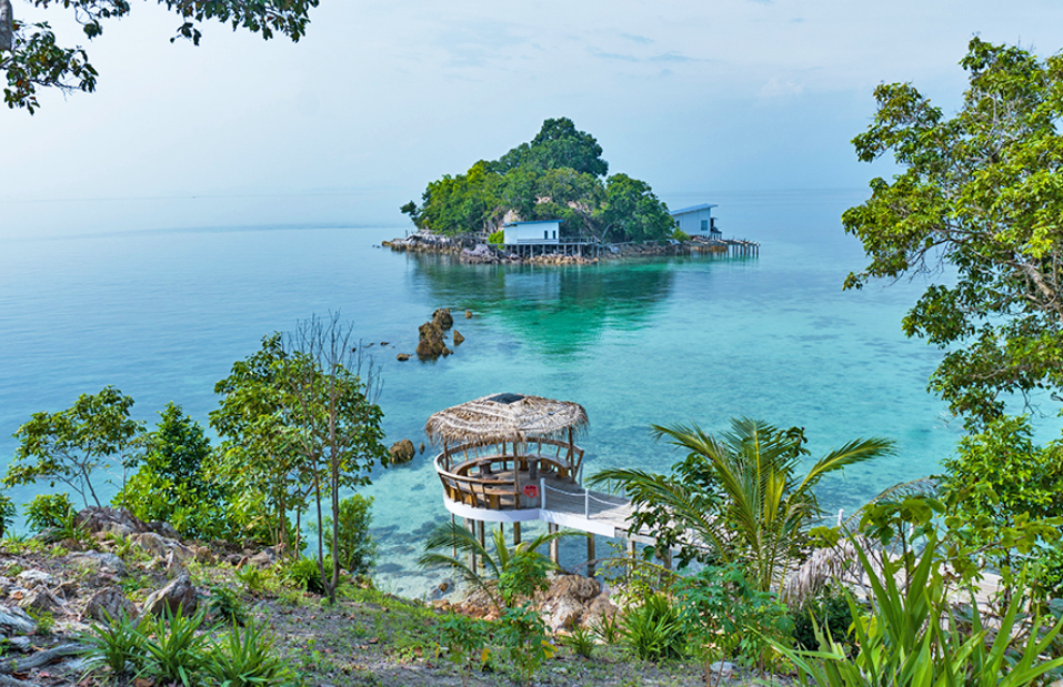 Pulau Petong (Juliant Photo &ndash; Shutterstock)