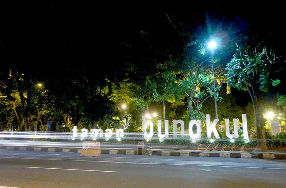 Taman Bungkul (Cahya Ilahi &ndash; Shutterstock)