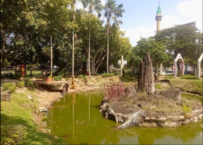 Kolam Taman Paseban Terlihat Kurang Terawat