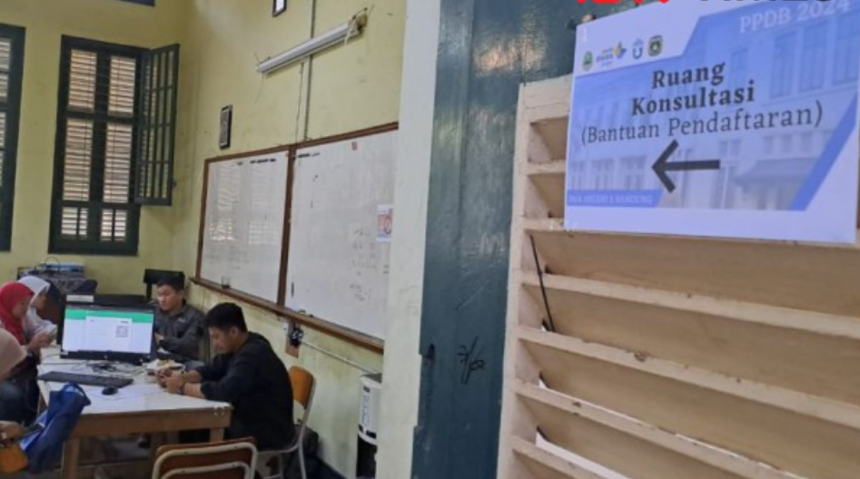PPDB SMAN 5 Bandung (IDN Times/Azzis Zulkhairil)