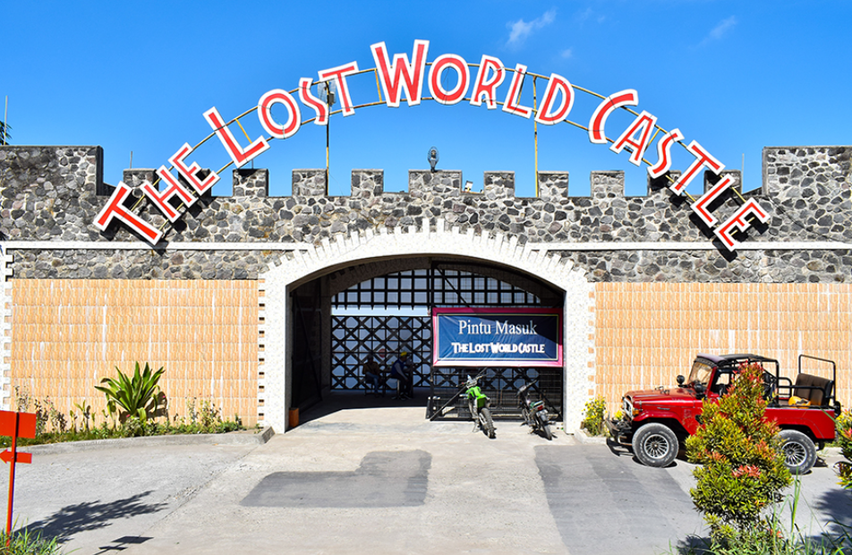 The Lost World Castle (Rifki Alfirahman &ndash; Shutterstock)