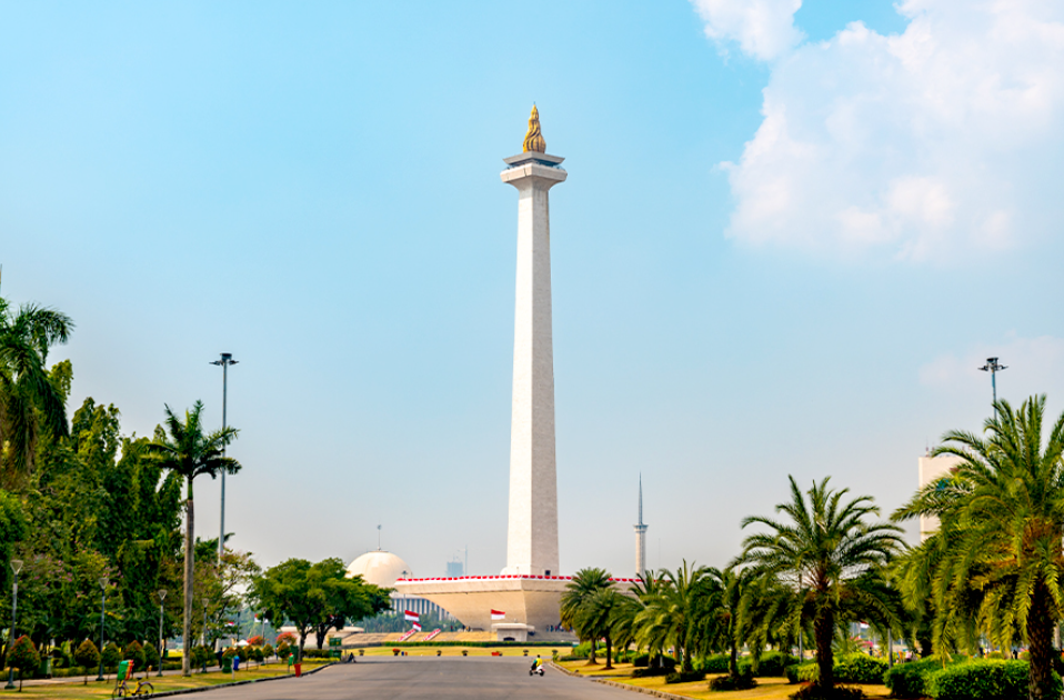 Monumen Nasional, landmark penting Jakarta! (Gambar dari Leonid Andronov &ndash; Shutterstock)
