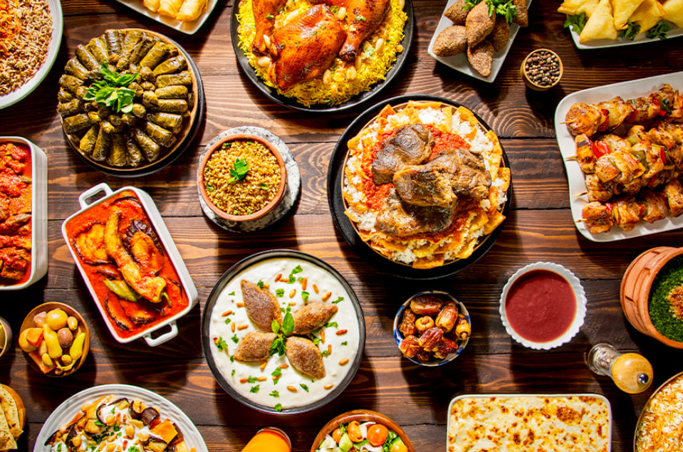 Beragam Makanan Khas Timur Tengah (Gambar dari Dina Saeed &ndash; www.shutterstock.com)