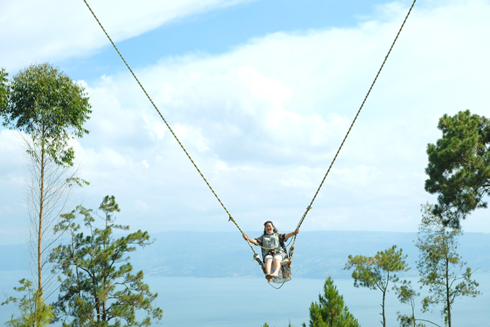 Bukit Simarjarunjung Destinasi Instagramable dengan Beragam Aktivitas Seru