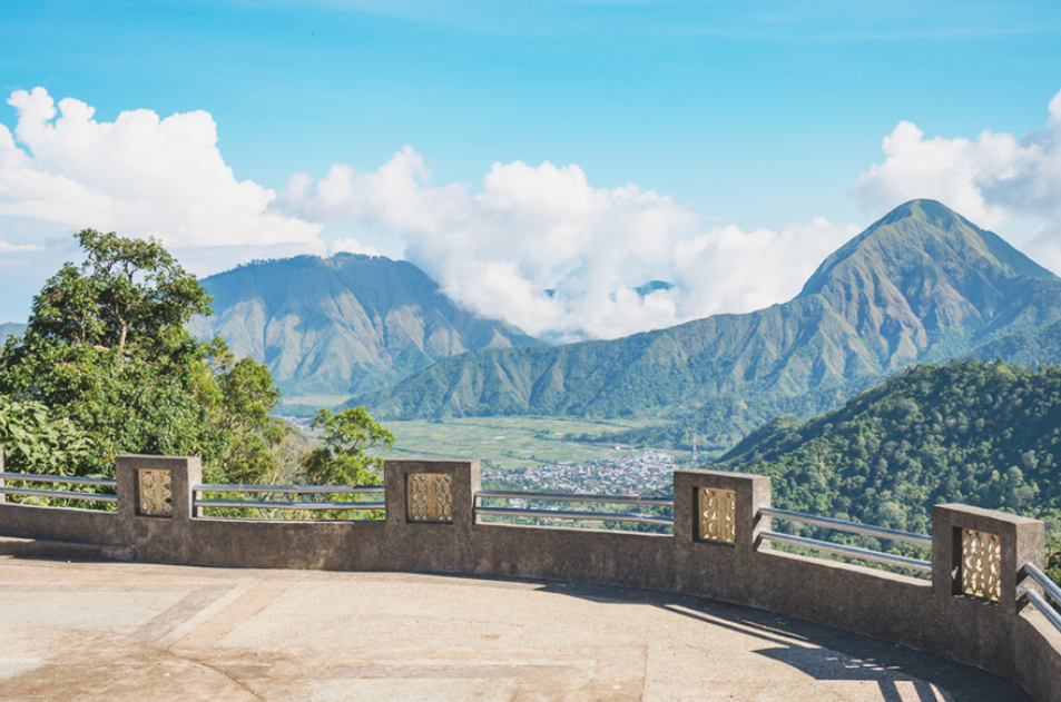 Salah Satu Spot Foto di Sembalun (Gambar dari iFerol &ndash; Shutterstock)
