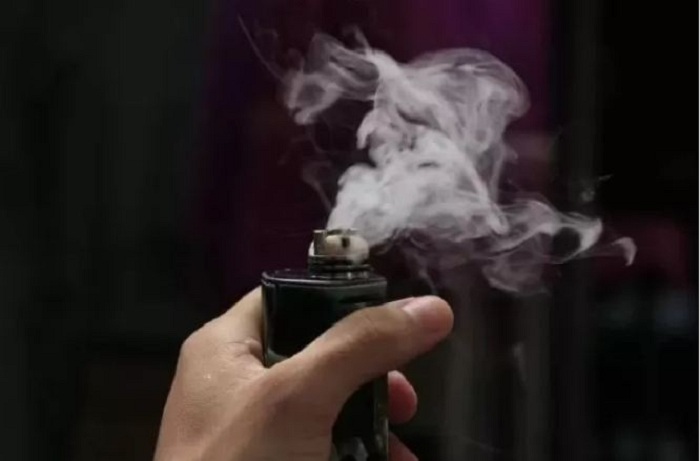 Ilustrasi vape atau rokok elektrik. (Pixabay)