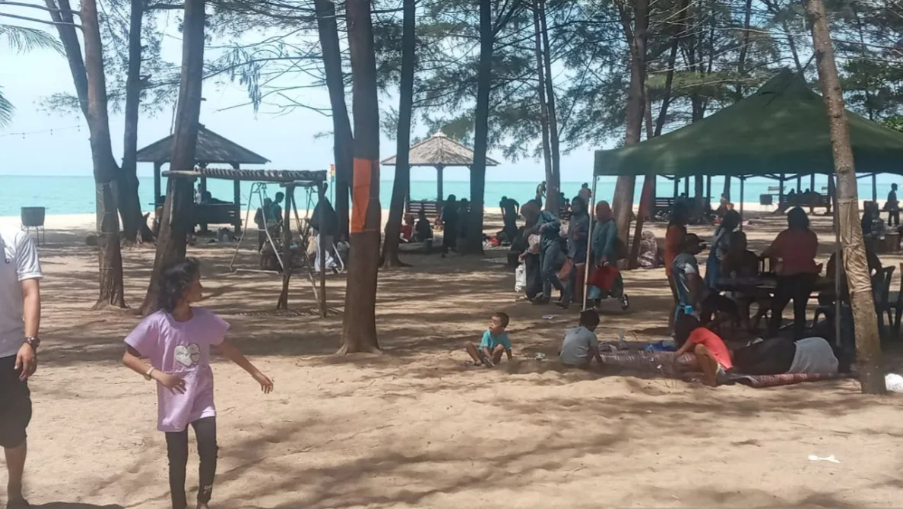 Pantai Tikus Emas Bangka mulai dikunjungi wisatawan