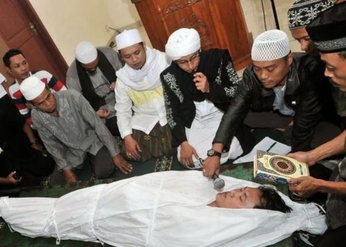 Ilustrasi Sumpah Pocong