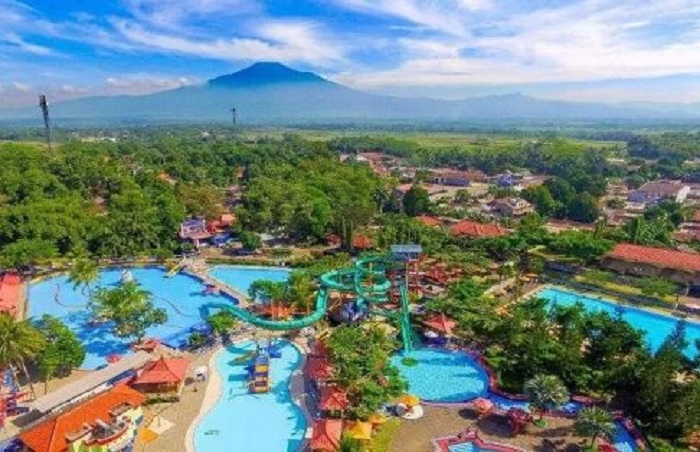 Owabong, salah satu waterboom terbaik di Jawa Tengah. (promedia)