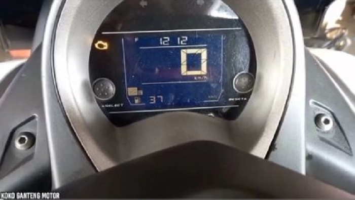 Muncul Kode 37 di motor matic Yamaha seperti Nmax, Aerox dan Lexi. (YouTube/Koko Ganteng Motor)